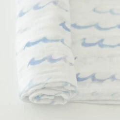 Little Unicorn Cotton Muslin Swaddle Blanket | High Tide(Little Unicorn Cotton Muslin Swaddle Blanket High Tide) 15 Little Unicorn Cotton Muslin Swaddle Blanket | High Tide(Little Unicorn Cotton Muslin Swaddle Blanket High Tide) -Shower Me With Love DSC 3384 9fb07675 0c7b 4807 8293 89abe5fcfe87