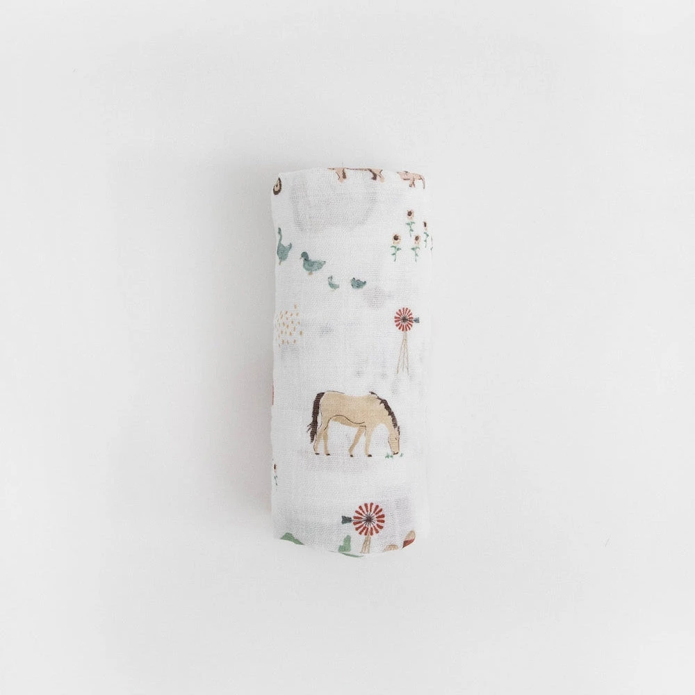 Little Unicorn Cotton Muslin Swaddle Blanket | Farmyard(Little Unicorn Cotton Muslin Swaddle Blanket Farmyard) 4 Little Unicorn Cotton Muslin Swaddle Blanket | Farmyard(Little Unicorn Cotton Muslin Swaddle Blanket Farmyard) - Image 4