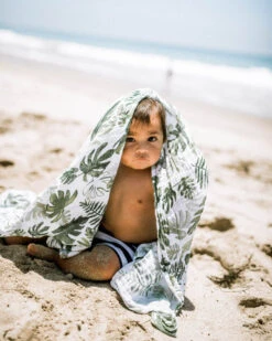 Little Unicorn Cotton Muslin Swaddle Blanket | Tropical Leaf(Little Unicorn Cotton Muslin Swaddle Blanket Tropical Leaf) -Shower Me With Love UB0152 1734 223db2b9 43d3 42a6 a195 7241b77c0b78