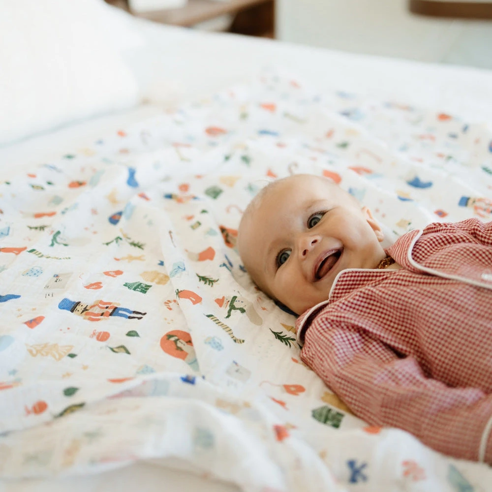 Little Unicorn Cotton Muslin Swaddle Blanket | Christmas Time(Little Unicorn Cotton Muslin Swaddle Blanket Christmas Time) 7 Little Unicorn Cotton Muslin Swaddle Blanket | Christmas Time(Little Unicorn Cotton Muslin Swaddle Blanket Christmas Time) - Image 7